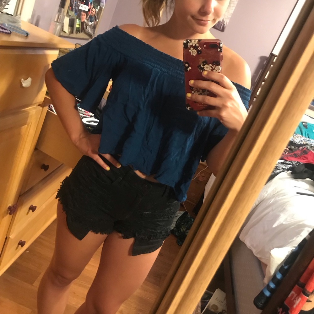 Shirt - Picture 3 of 4